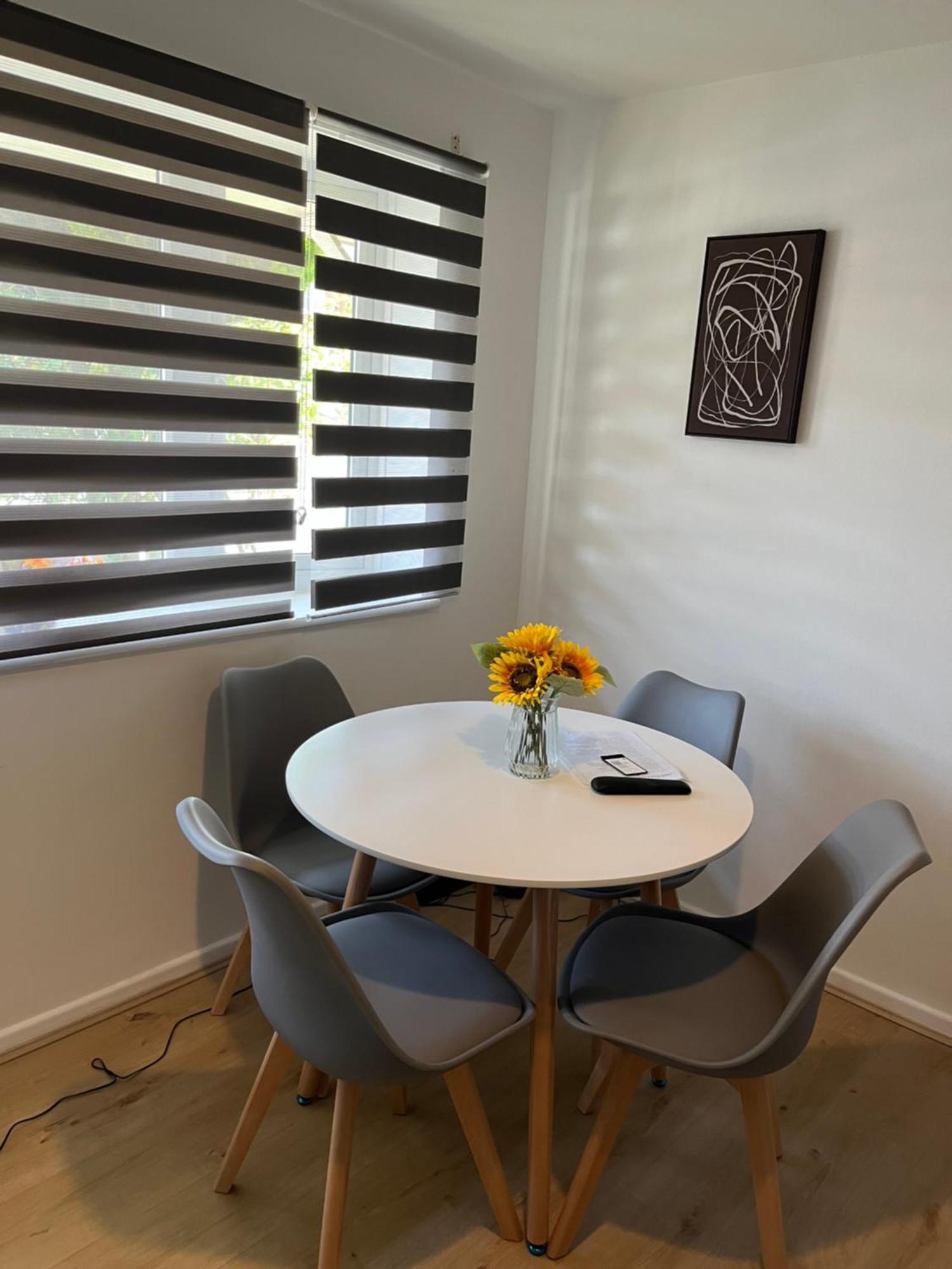 Kettering Service Accomodation 2Brh Freeparking Wifi Smart Tv Tea & Coffee Zewnętrze zdjęcie